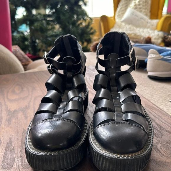 T.U.K platform moto sandal Gladiator style Black TUKskin™ size 7 sold out - Picture 10 of 12